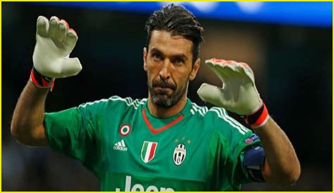 Histoire d'enfance de Gianluigi Buffon plus untold Biography Facts